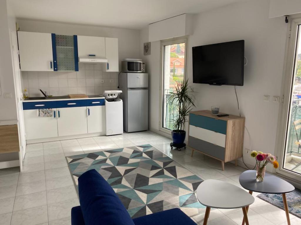 Appartement Studio Sanary Centre Екстер'єр фото